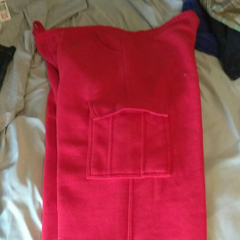 Red sweats pants